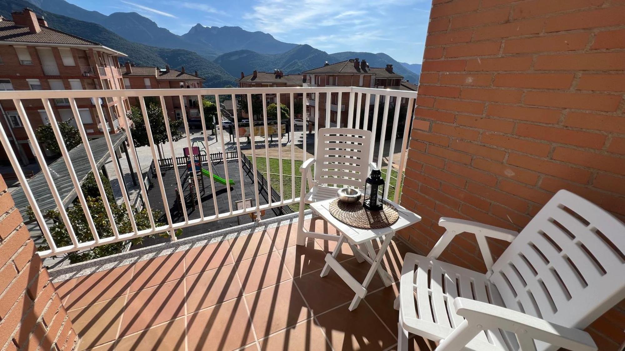 Apartament Reformat Al Bergueda 6P Sant Jordi de Cercs Dış mekan fotoğraf